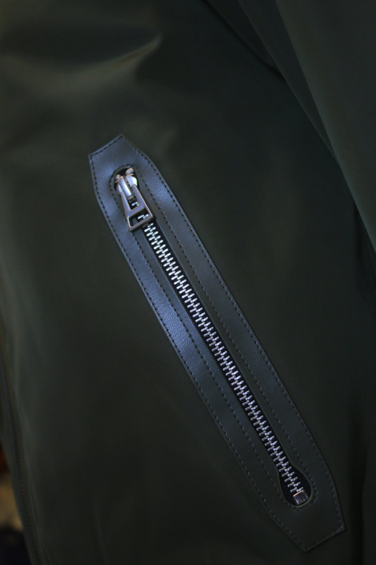 T-o-m- f-o-r-d jacket