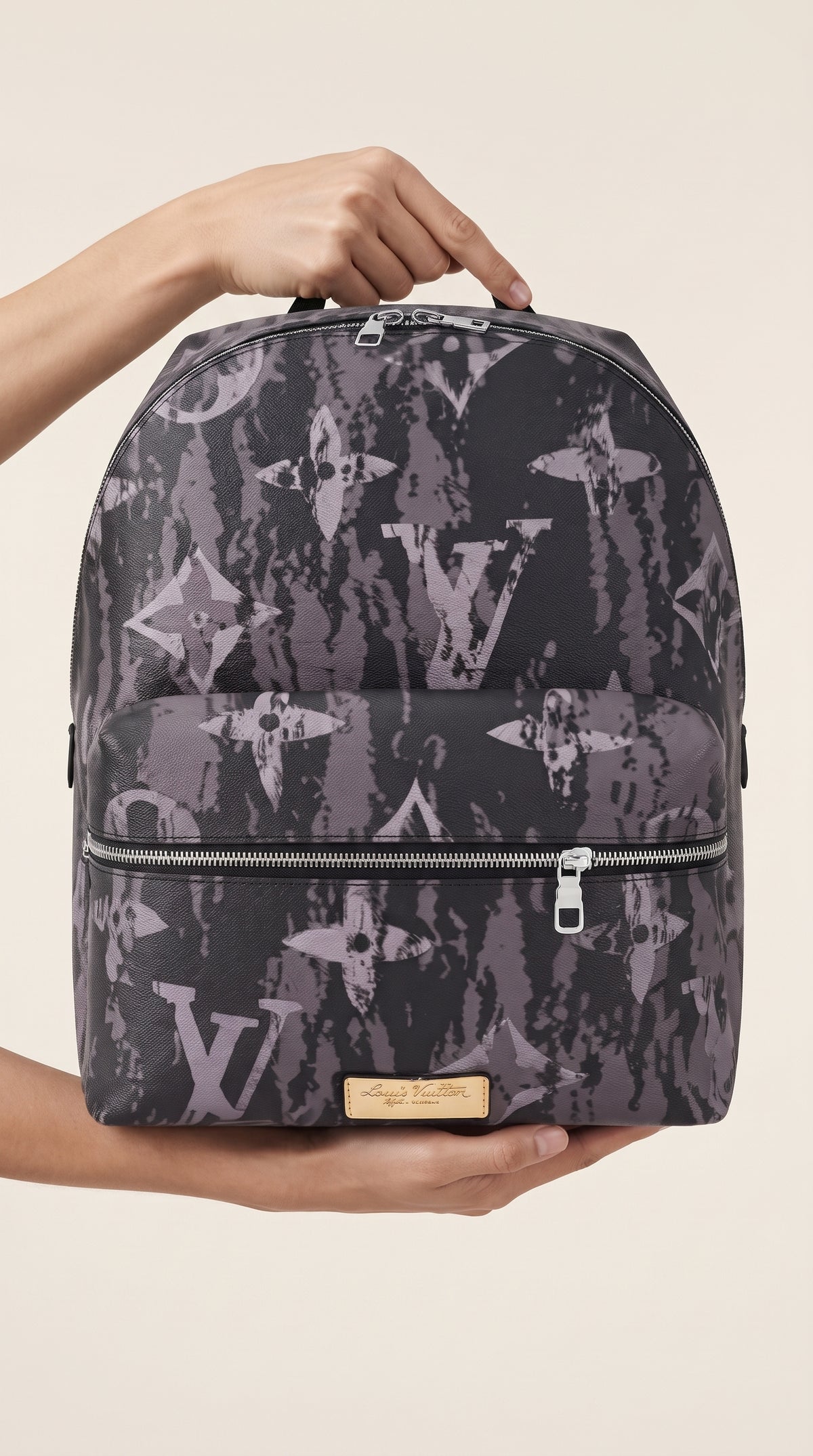 LO-U-IS VI-U-TT-ION  BAG