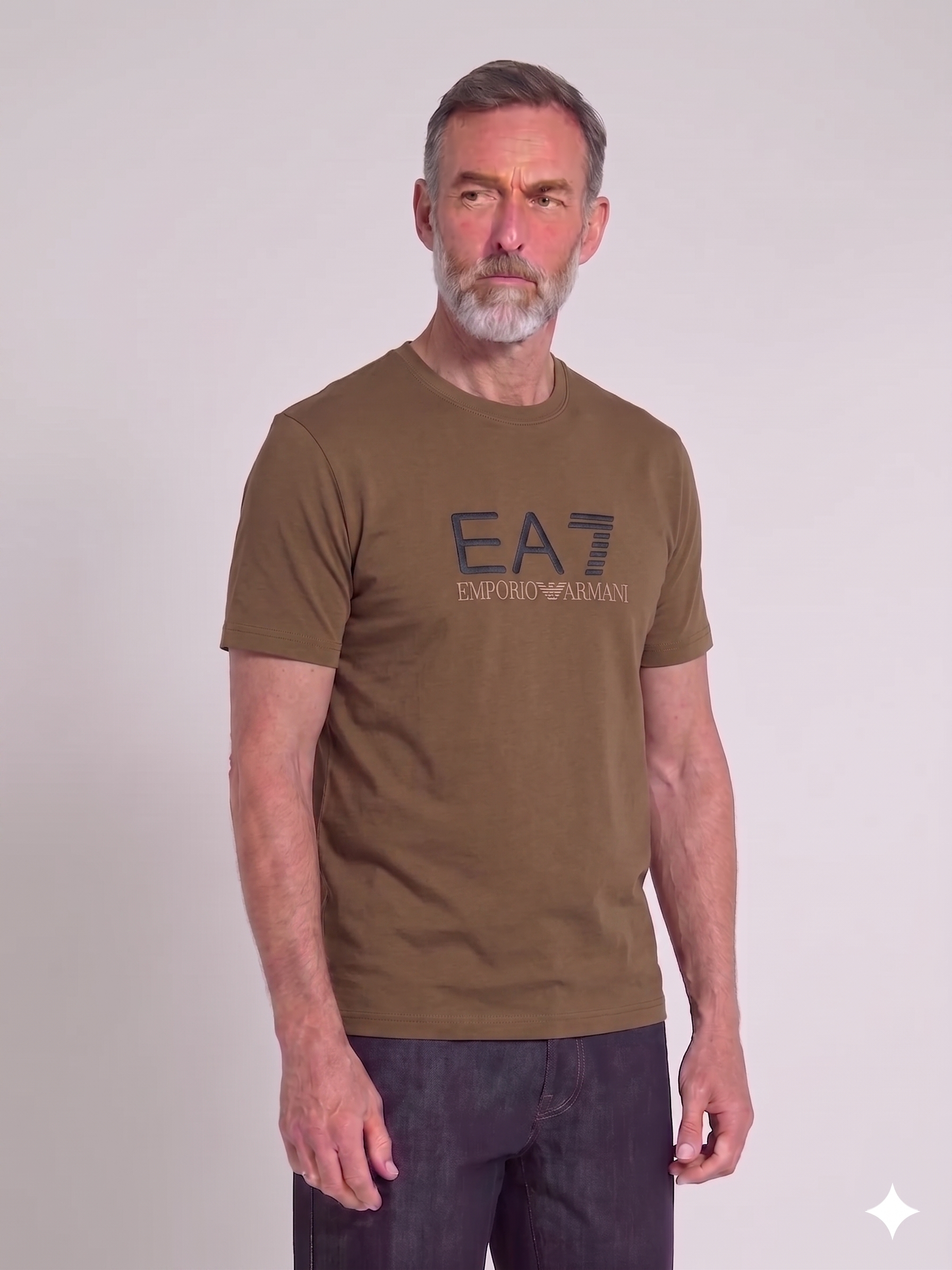 Emporio Armani T-SHIRT.