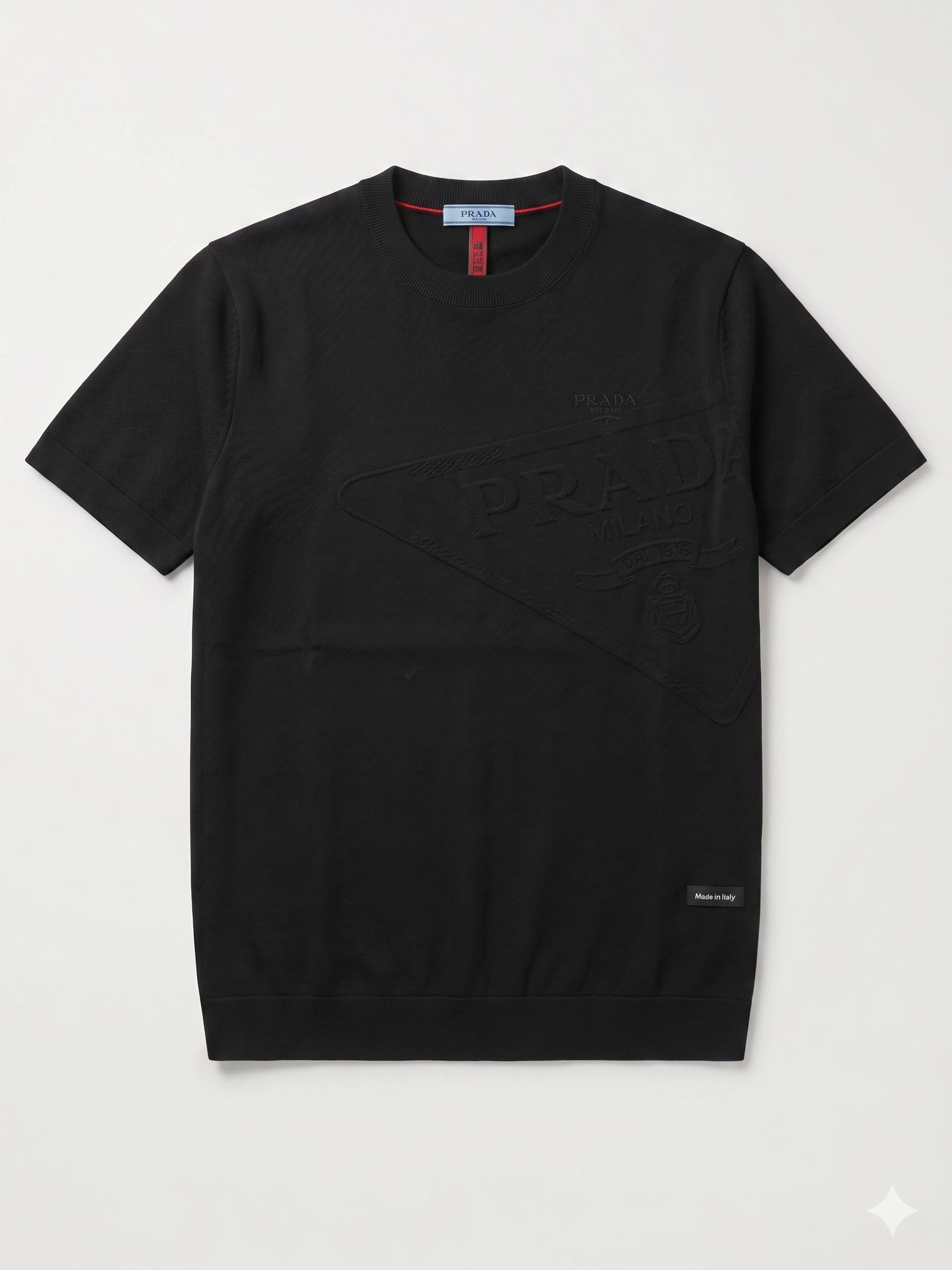 PRADA T-SHIRT.