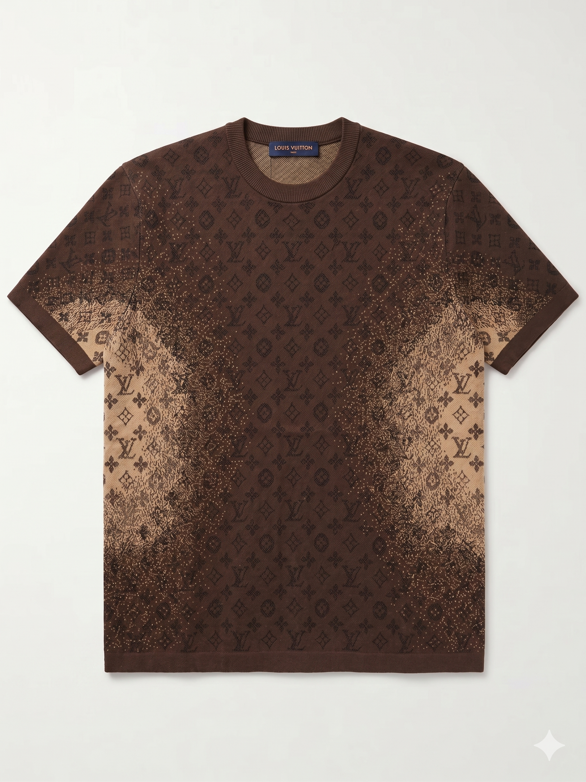 L-o-u-i-s V-u-it-on T-SHIRT.