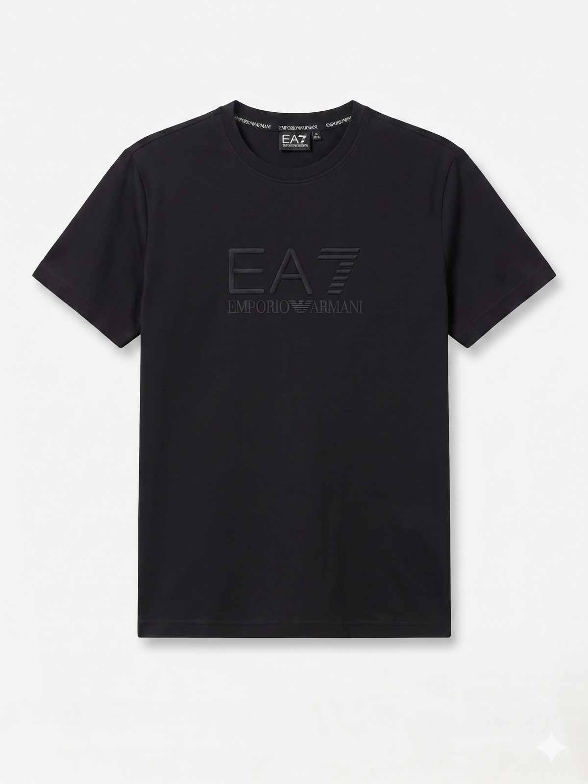 Emporio Armani T-SHIRT.