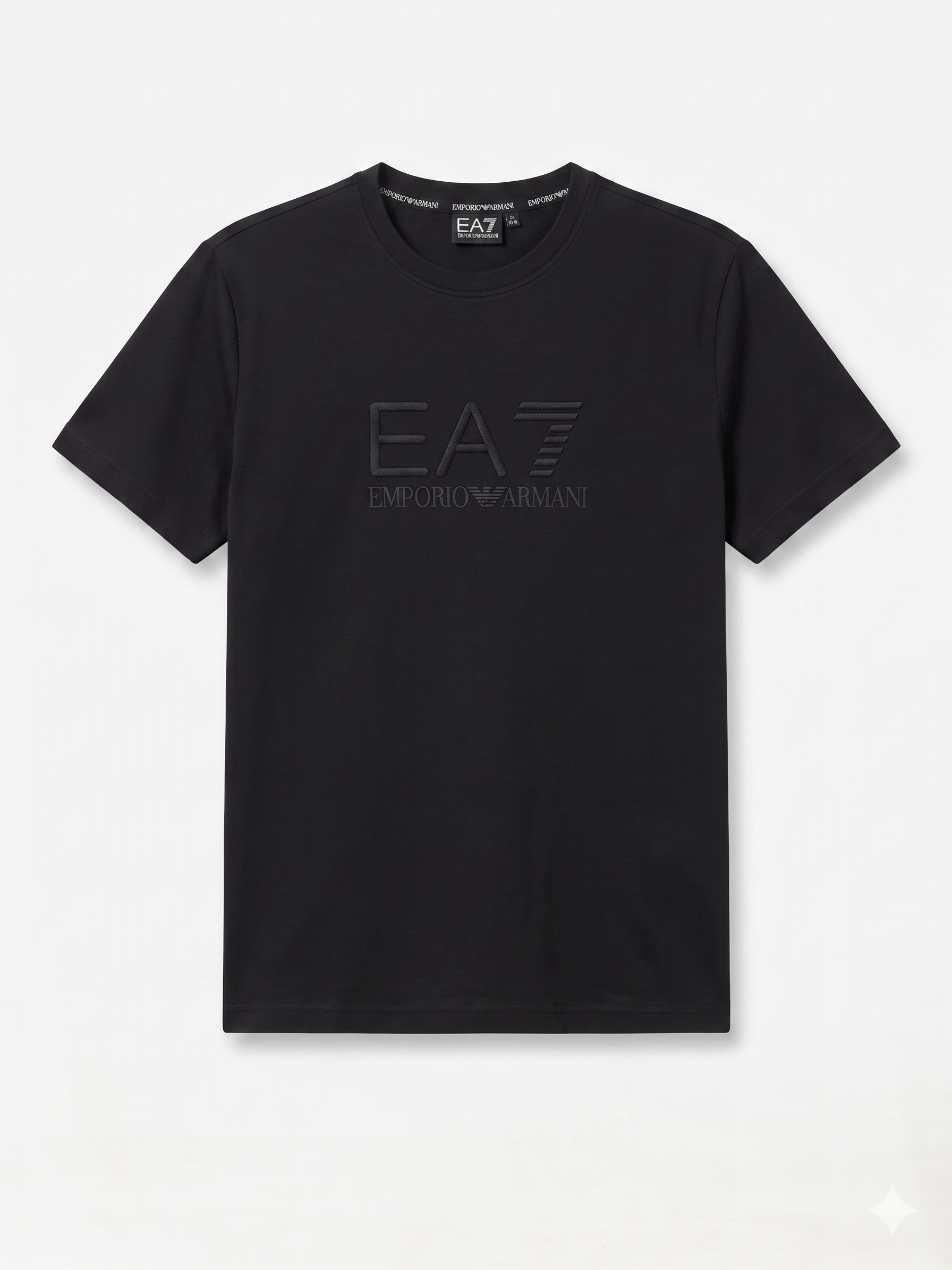 Emporio Armani T-SHIRT.