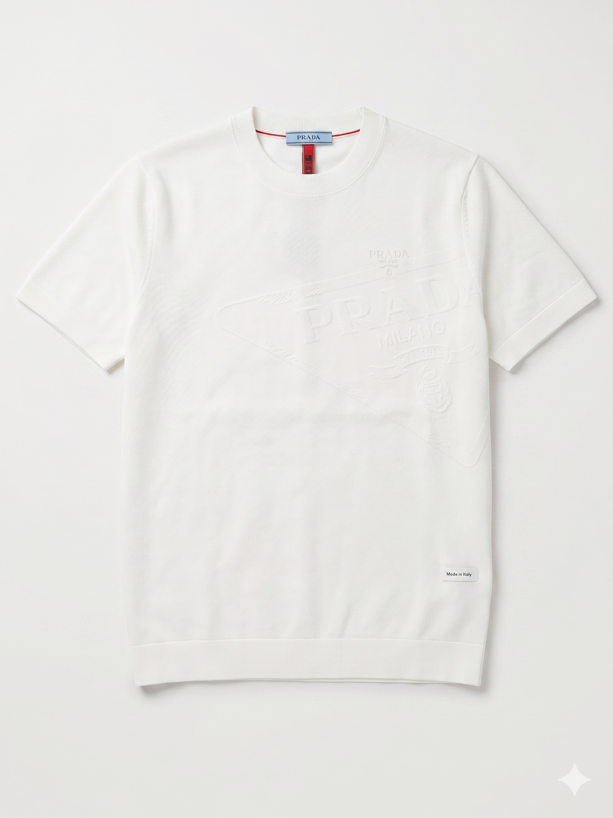 PRADA T-SHIRT.