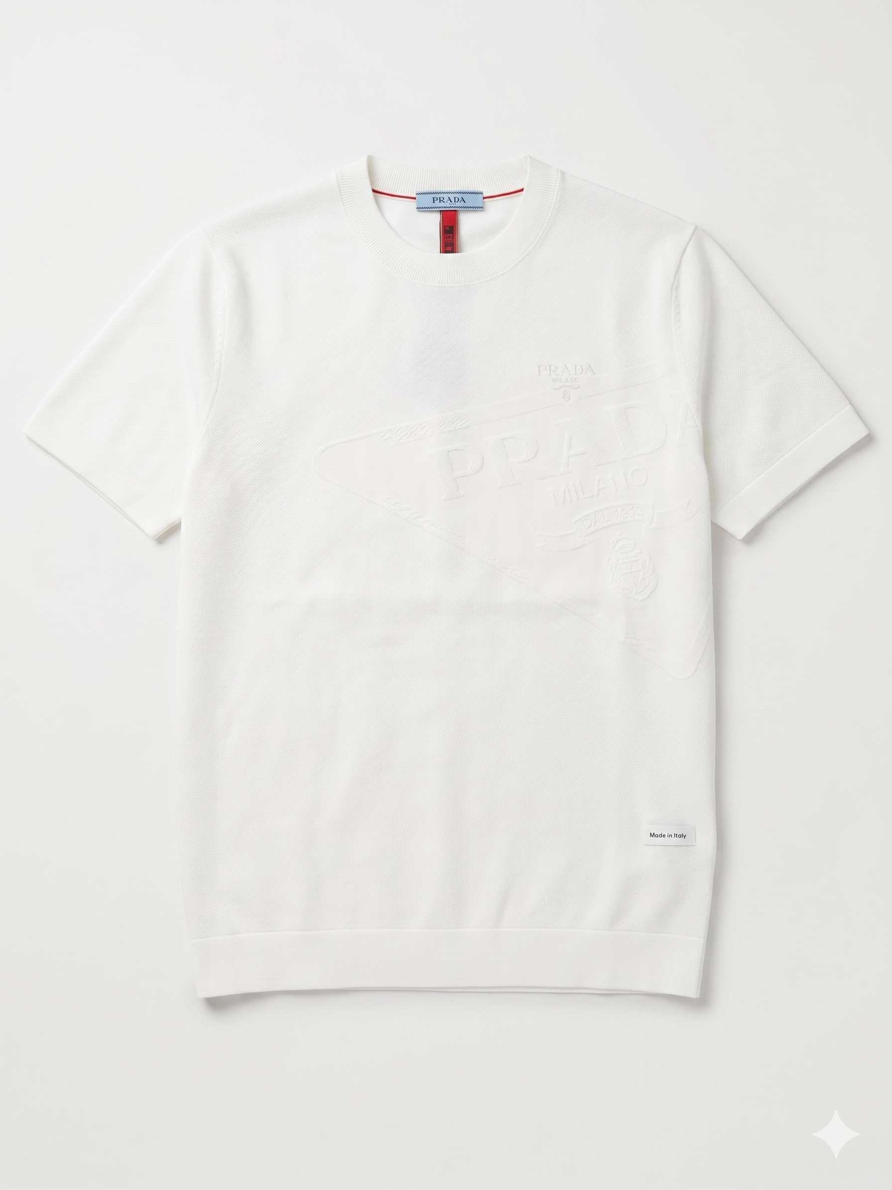 PRADA T-SHIRT.