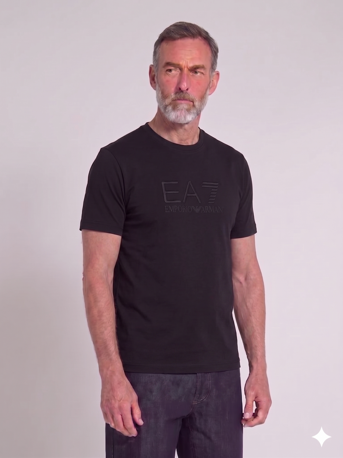 Emporio Armani T-SHIRT.