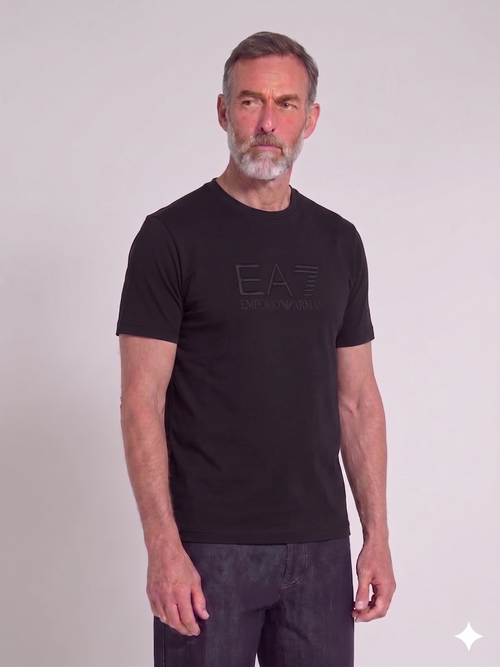 Emporio Armani T-SHIRT.