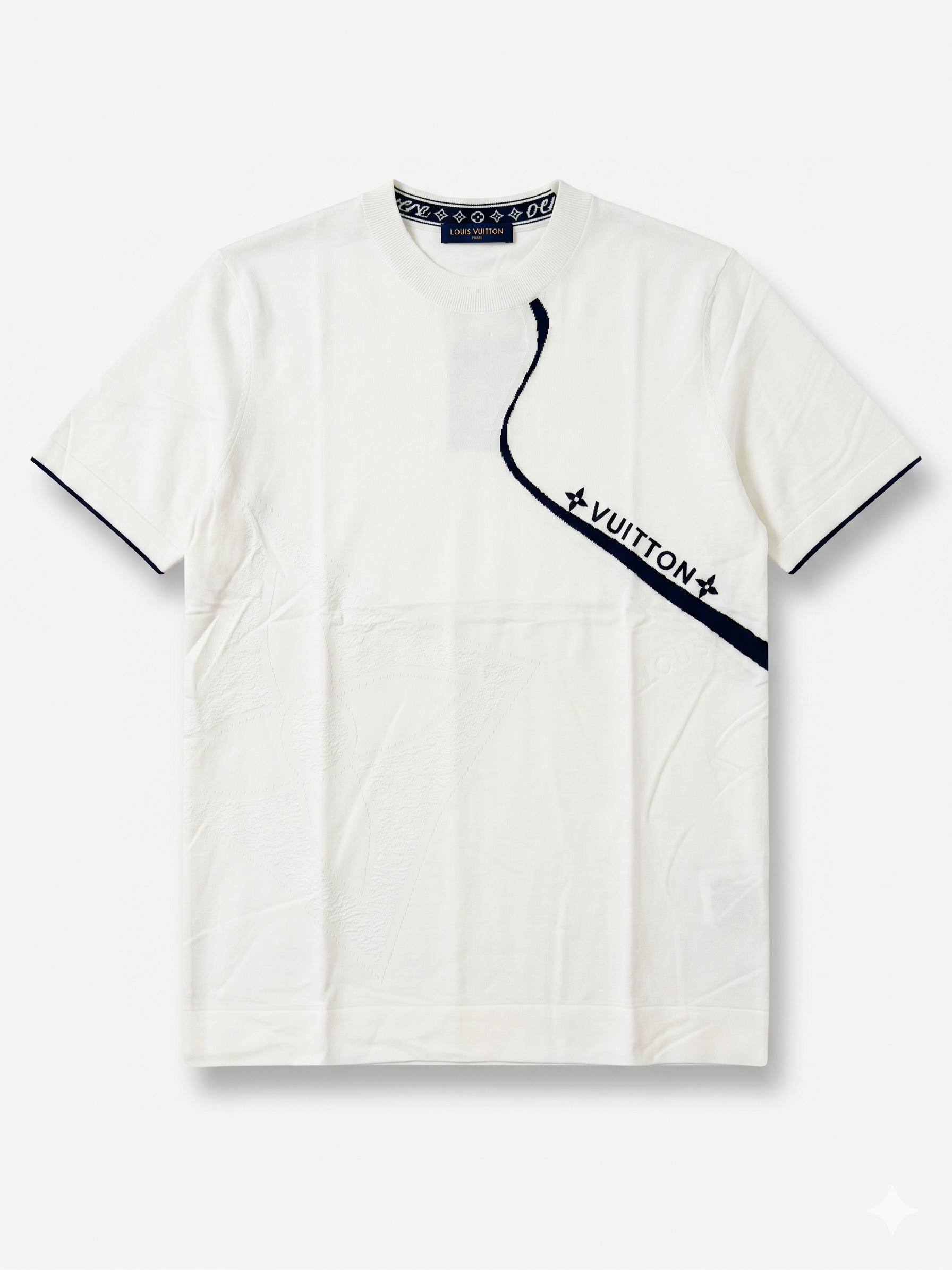 L-o-uis V-u-iton T-SHIRT.