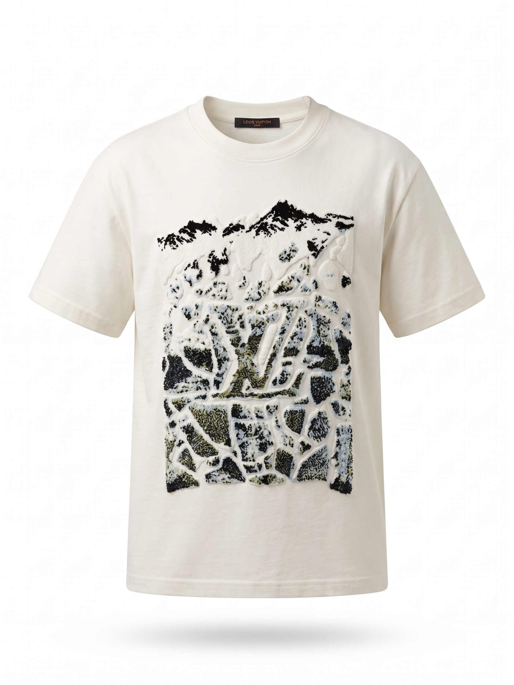 Lo-ui-s Vui-to-n  T-SHIRT.