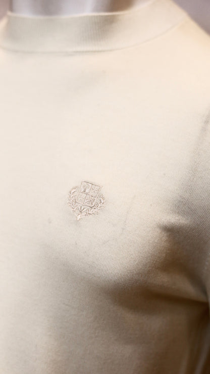 L-o-r-o p-*-a-n-a sweatshirt