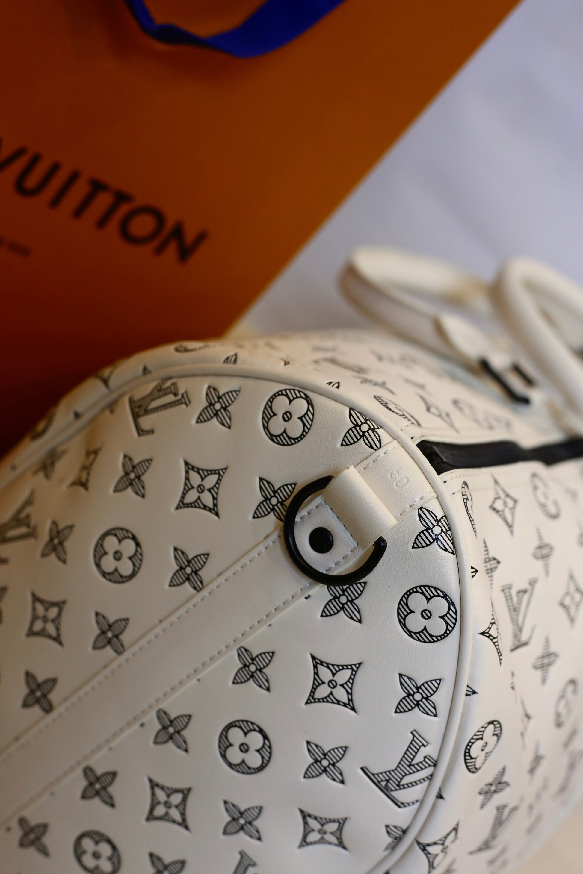 L-*V Hand bag