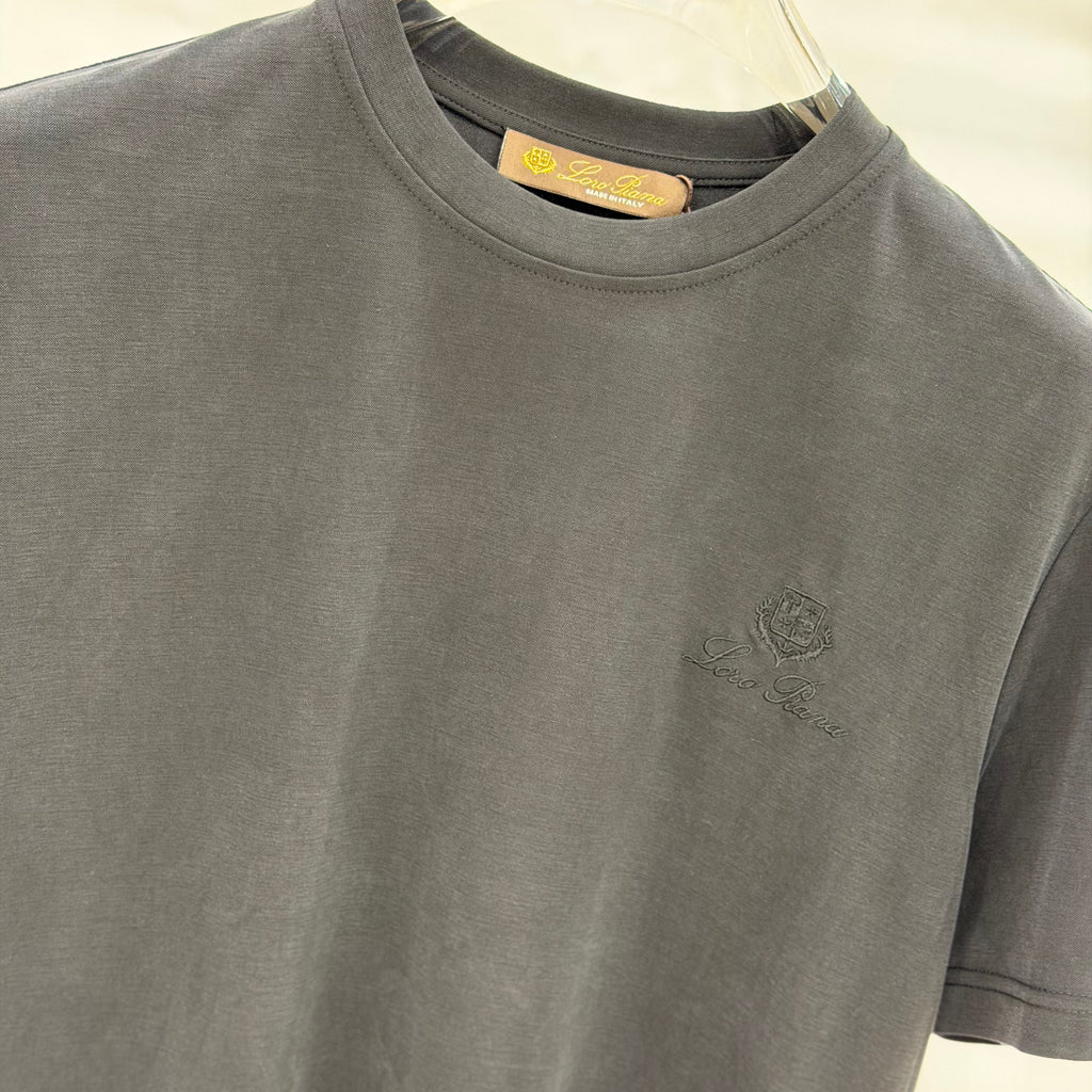 Loro piana T-shirt.