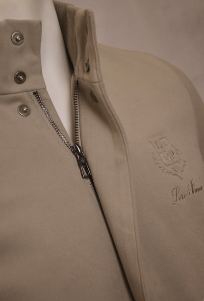 L-o-r-o p-i-*-n-a jacket