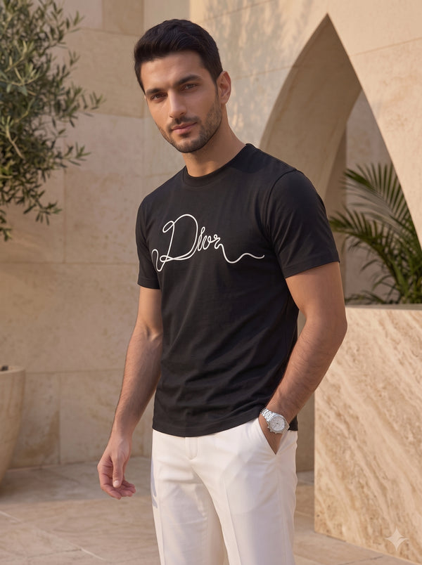 CHRISTIE DIOR T-shirt.