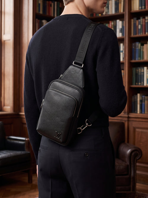 LO-UI-S VI-UTT-ION  BAG