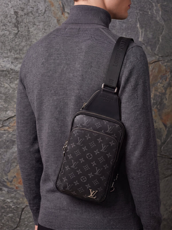 LO-UI-S VI-UTT-ION BAG