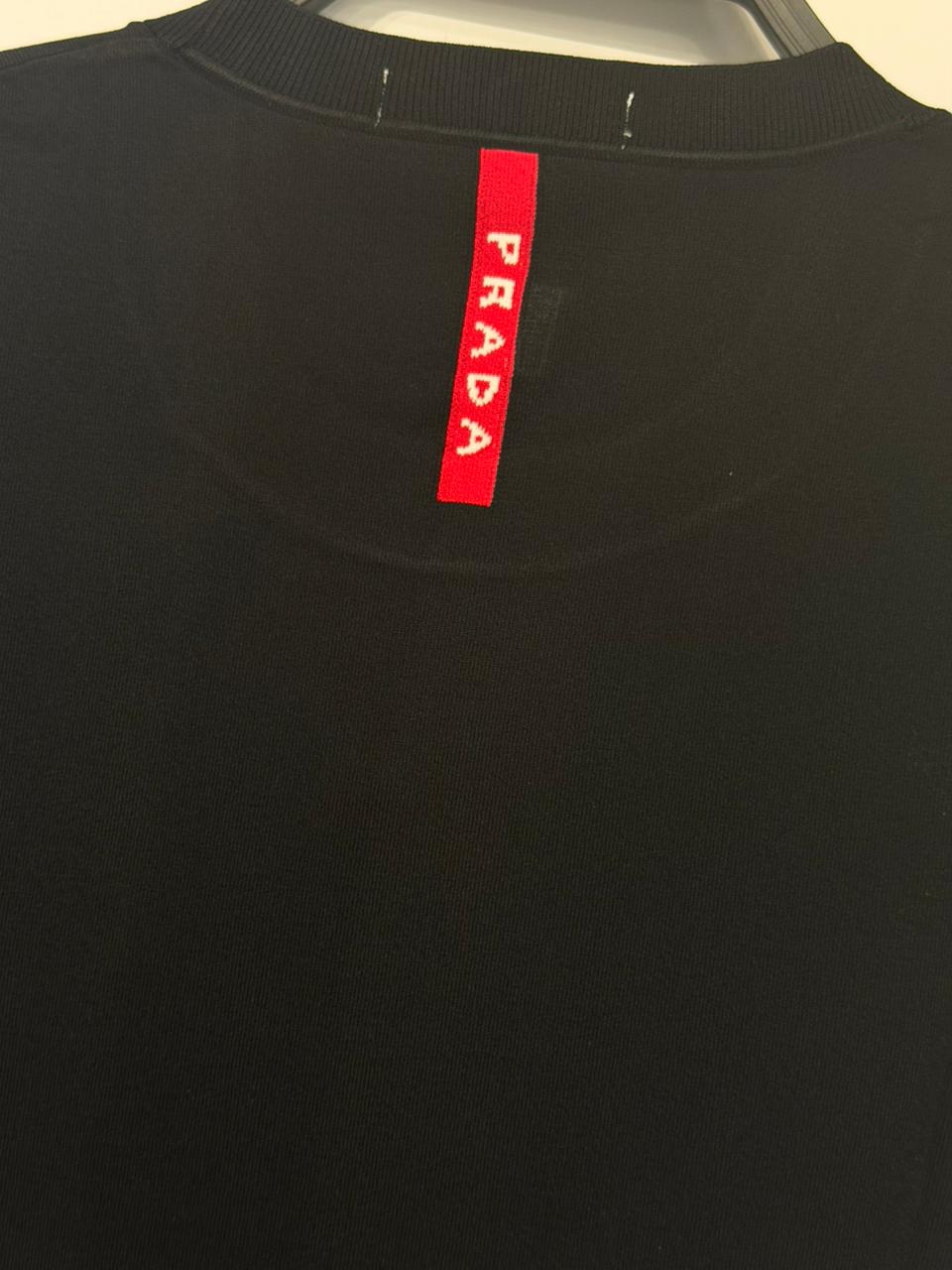 PRADA T-SHIRT.