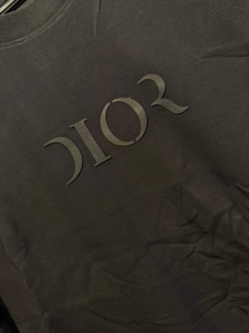 DIOR T-SHIRT.
