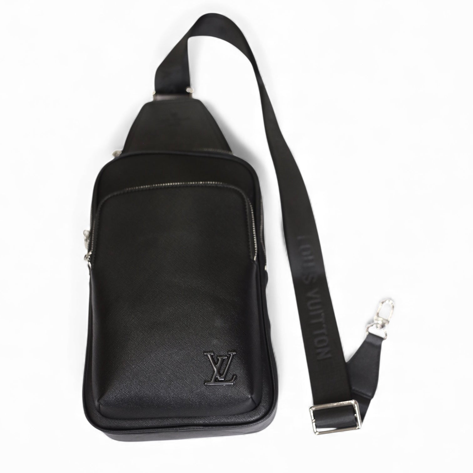 LO-UI-S VI-UTT-ION  BAG