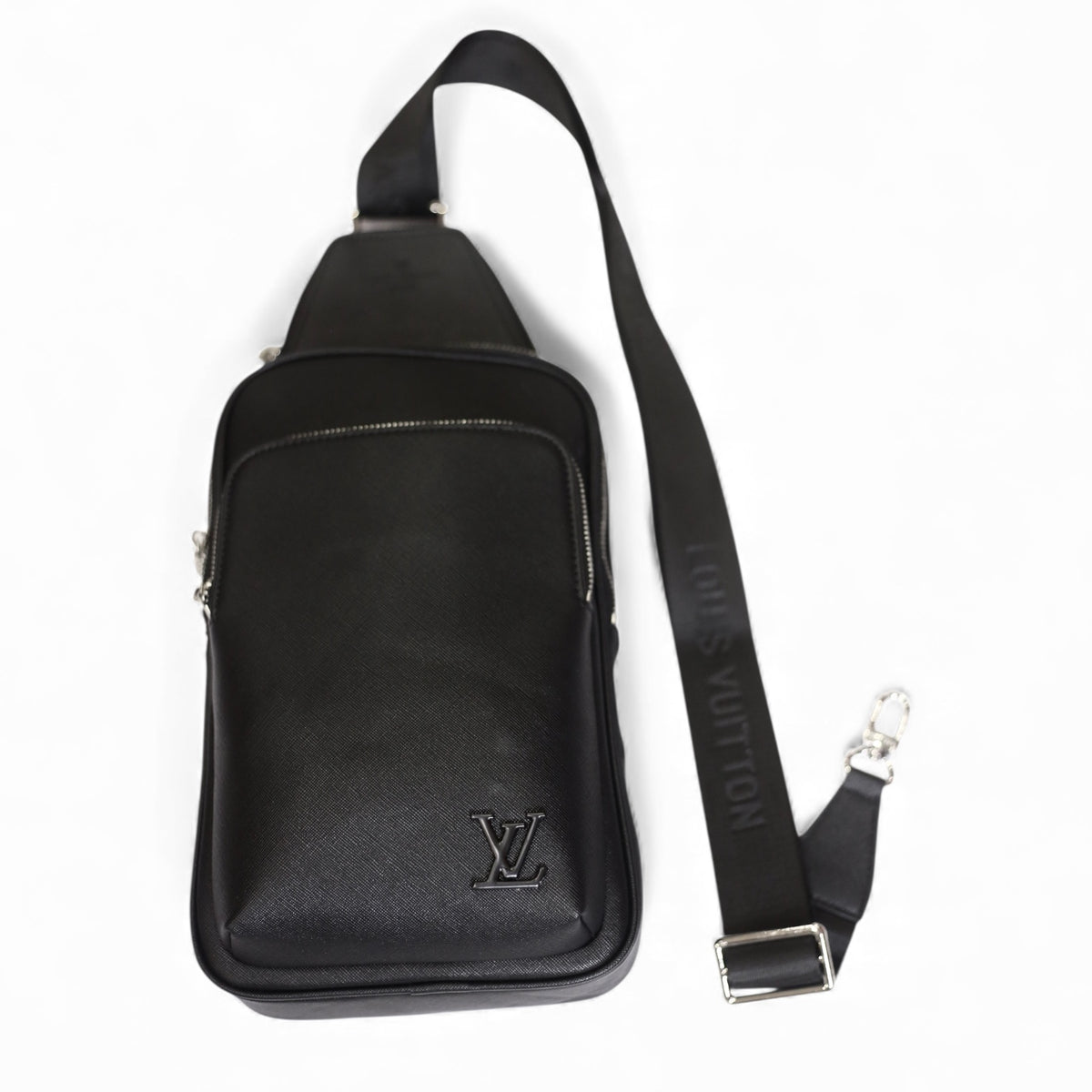 LO-UI-S VI-UTT-ION  BAG