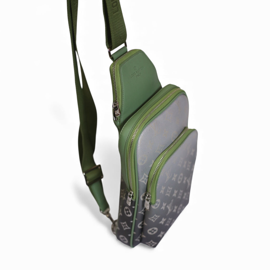 Lo-u-is Vu-it-ton  BAG