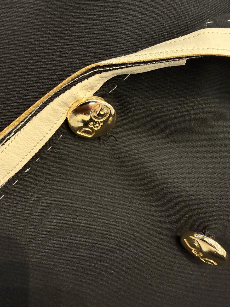 D&G SUITS.