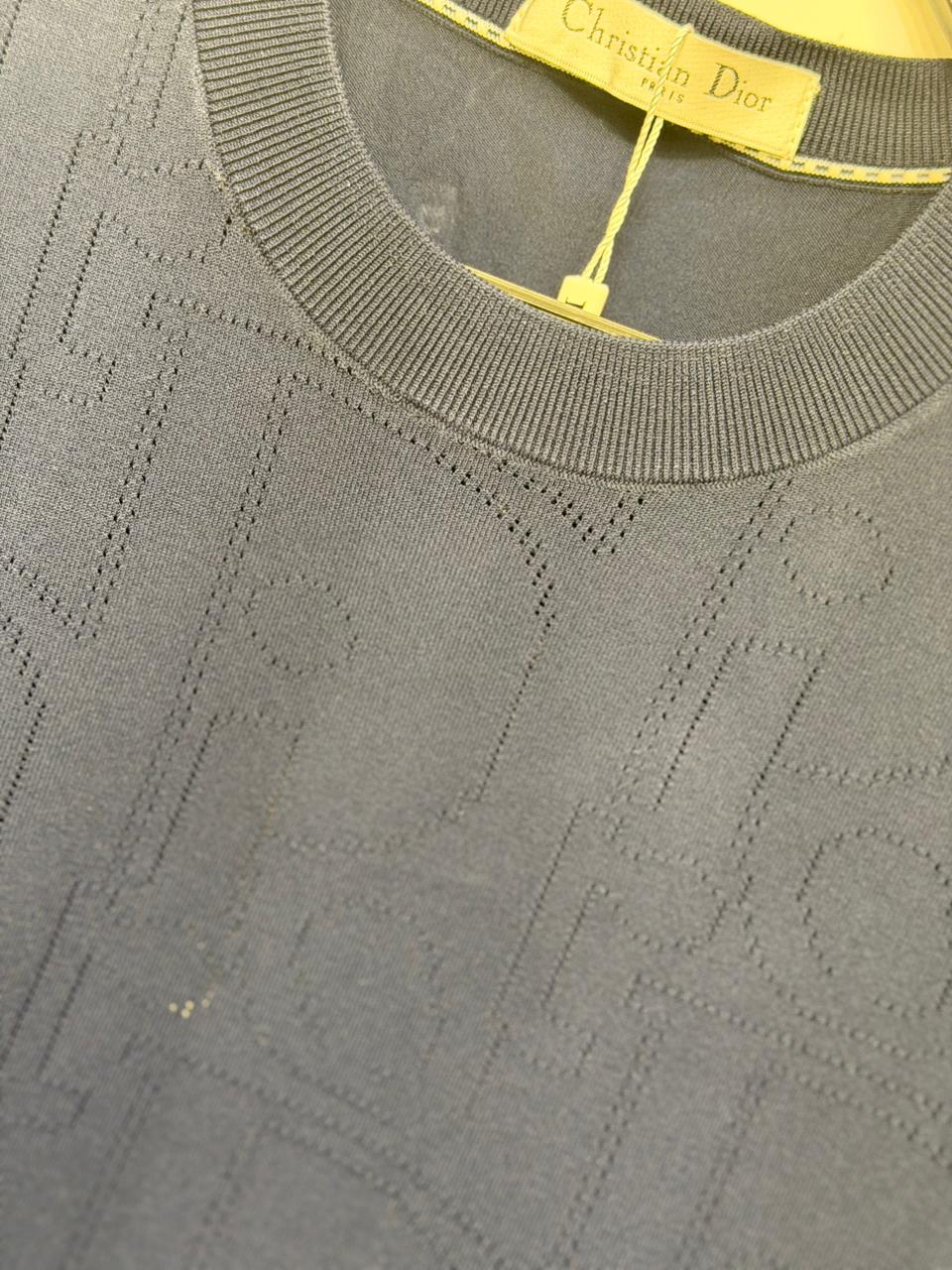DIOR T-SHIRT.