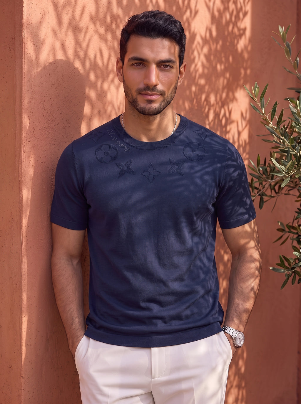 LO-UIS VUI-T-ON T-SHIRT.