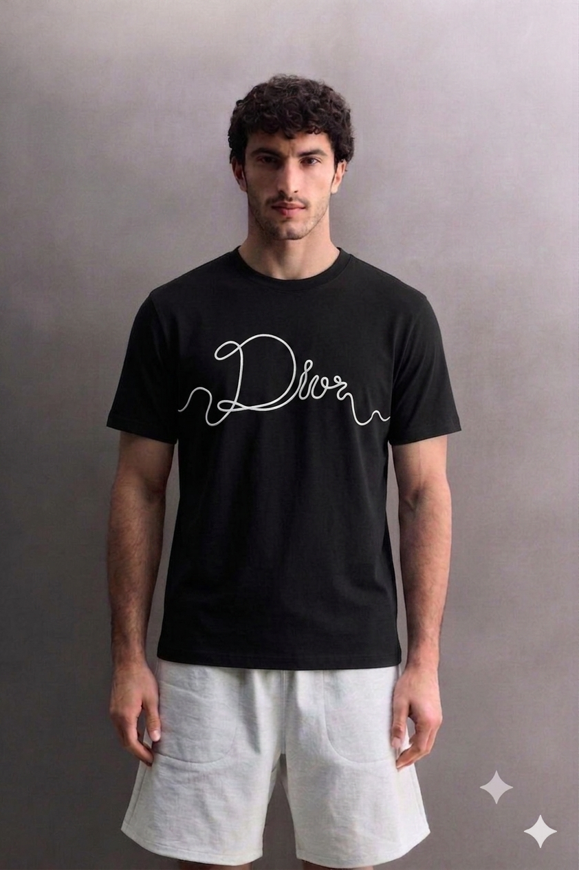 CHRISTIE DIOR T-shirt.