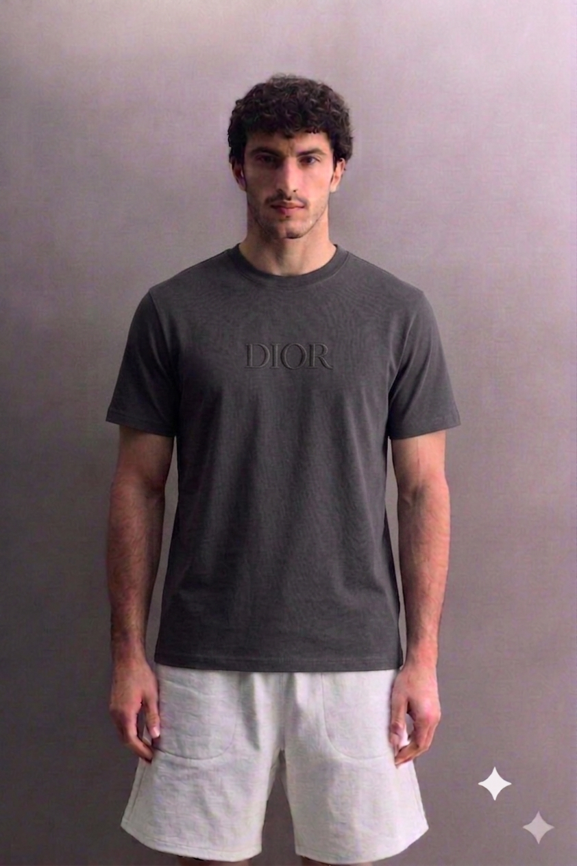 DIOR T-SHIRT.