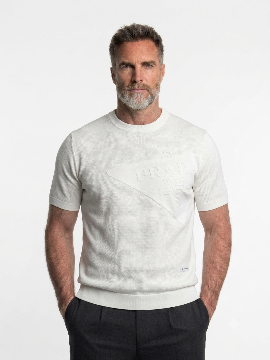 PRADA T-SHIRT.