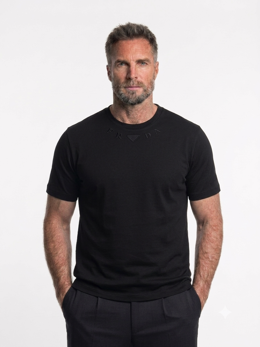 PRADA T-SHIRT.