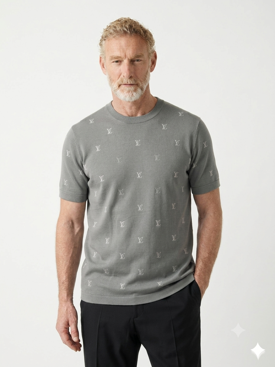 L-oui-s V-u-iton t-shirt.