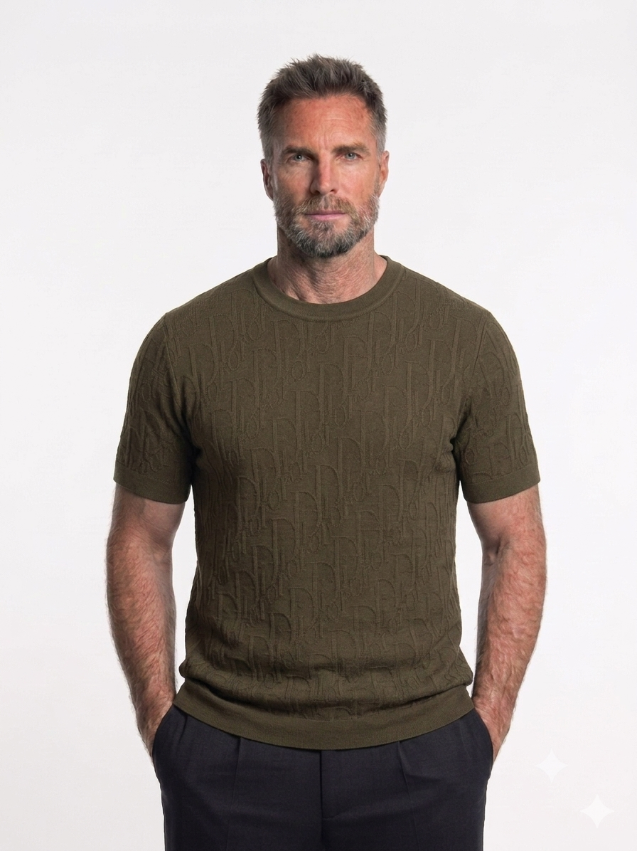 Dior T-shirt.
